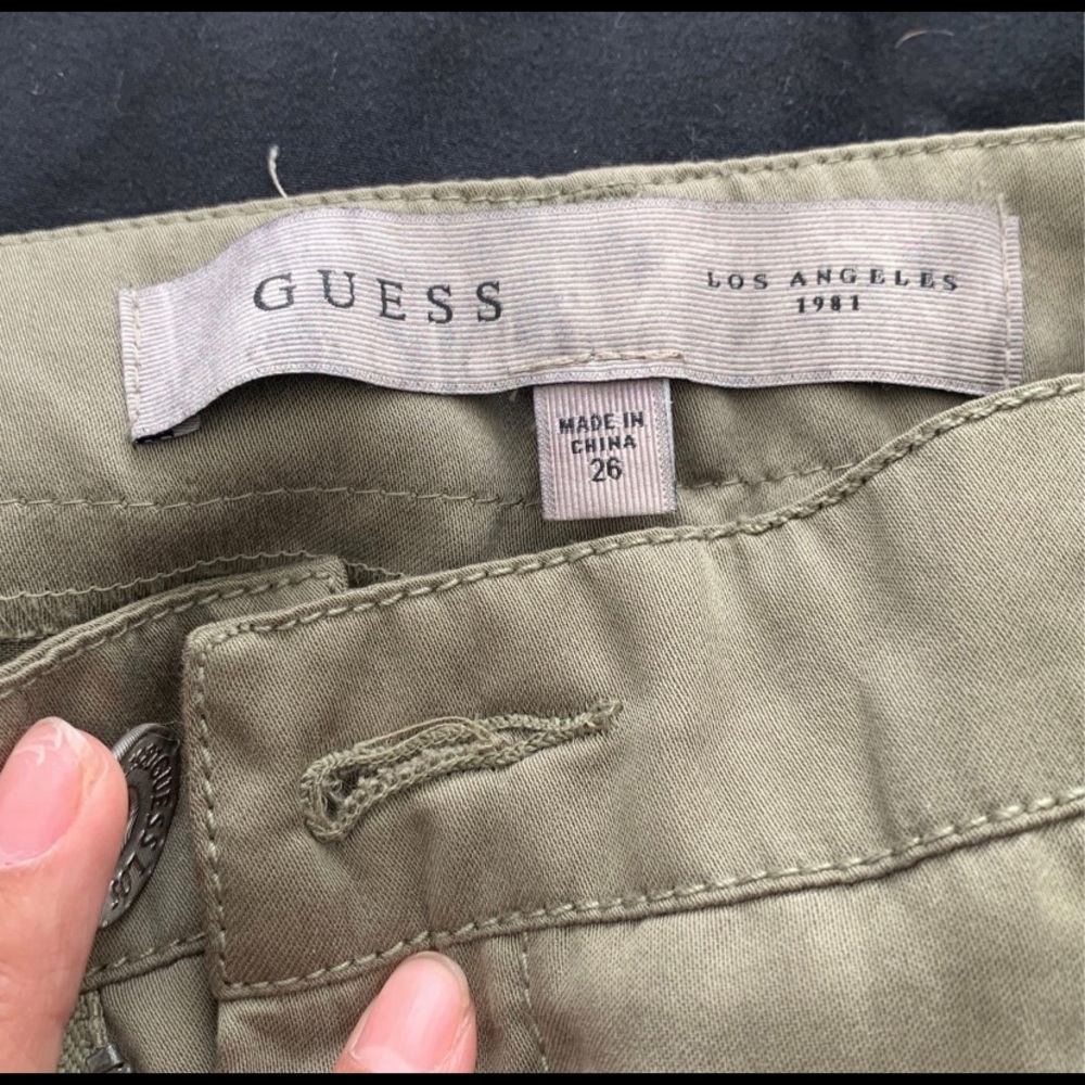 Guess Cargo Pants - Picture 2 of 2